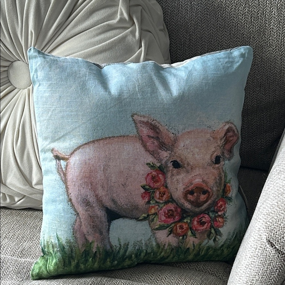 NEW! Shabby Chic Cottage Farmhouse Pig Throw Pillow Roses Floral Wreath